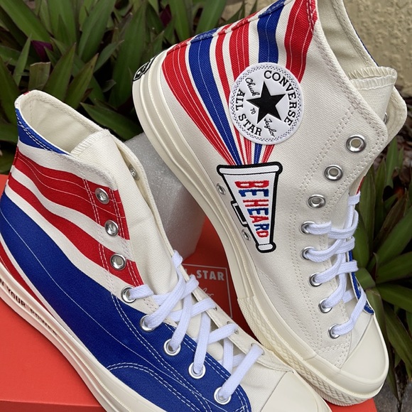 CONVERSE CHUCK 70 HI WMNS 169912C
CHUCK 70 HI
EGRET/RUSH BLUE/UNIVERSITY RED - Picture 10 of 16